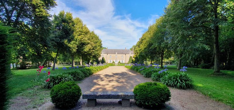 La façade ouest de la malouinière