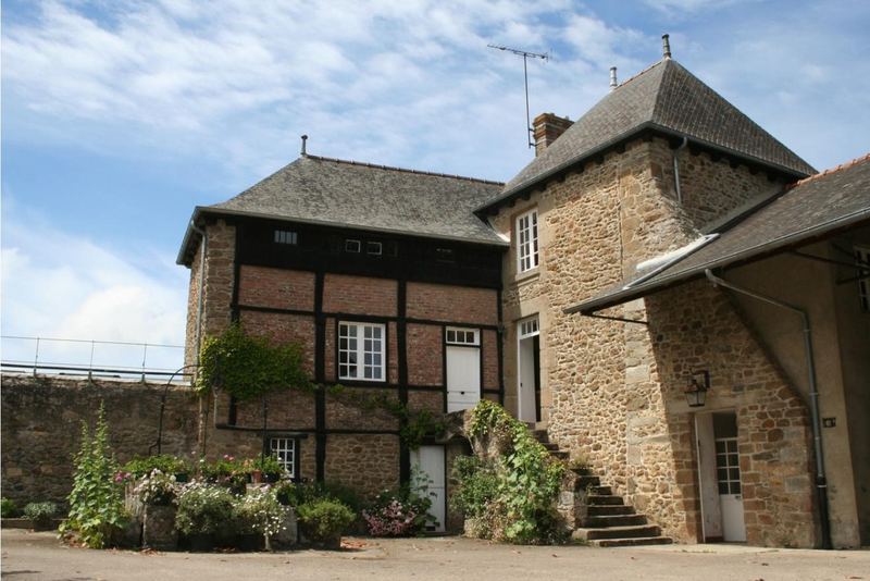 Le manoir des Bardoul, ses colombages et son escalier de pierre